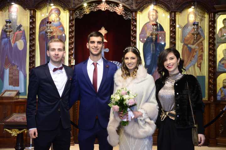 Srdjan i Ana s kumovima