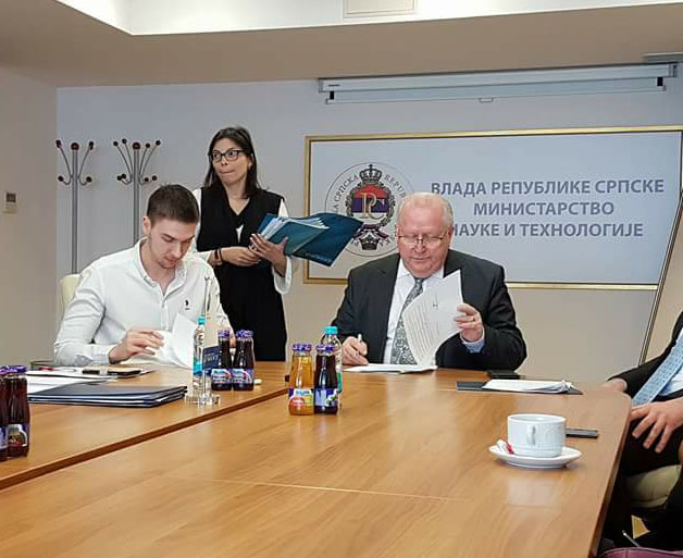 mladen djuric i ministar jasmin komic