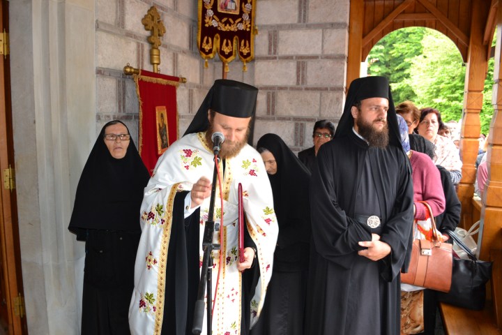 Bratstvo manastira Stuplje protosin]el Platon i jeromonah Georgije